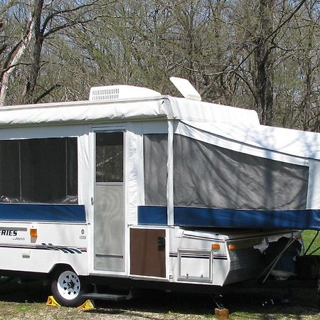 Private Rv Hotel ฮาร์ตฟอร์ด ภายนอก รูปภาพ